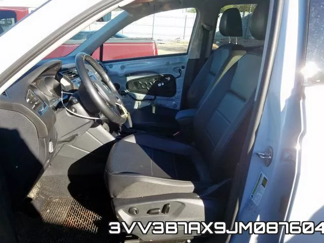 3VV3B7AX9JM087604_5.webp