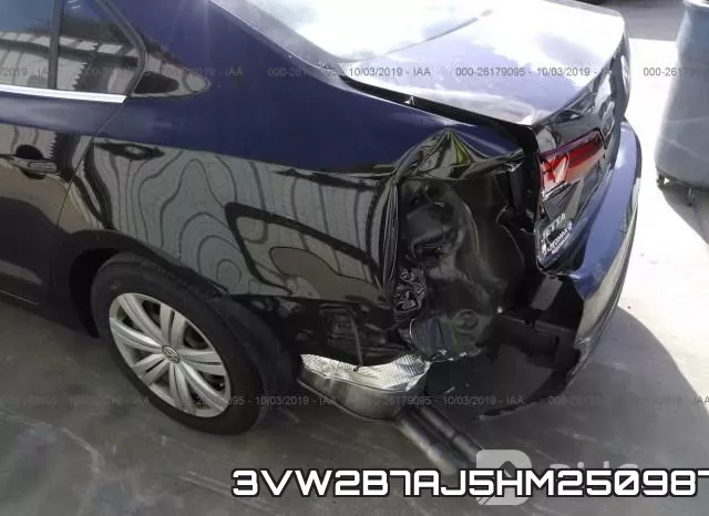 3VW2B7AJ5HM250987_6.webp