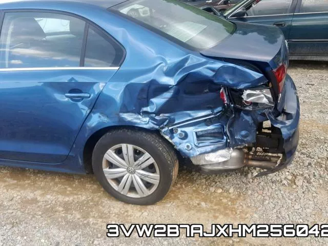 3VW2B7AJXHM256042_9.webp