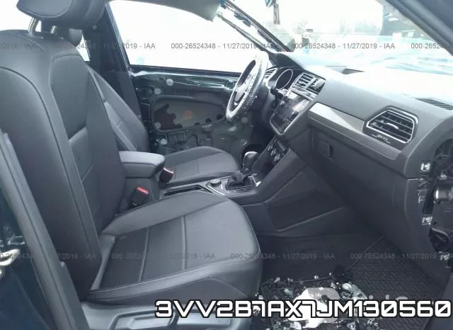 3VV2B7AX7JM130560_5.webp