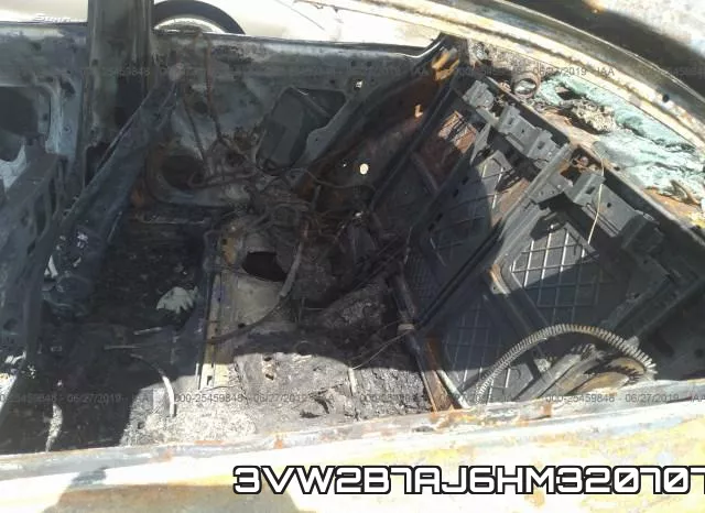 3VW2B7AJ6HM320707_8.webp