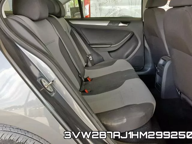 3VW2B7AJ1HM299250_6.webp