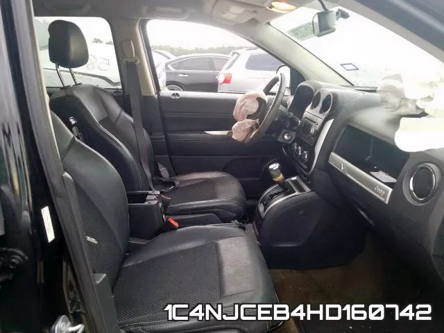 1C4NJCEB4HD160742_5.webp