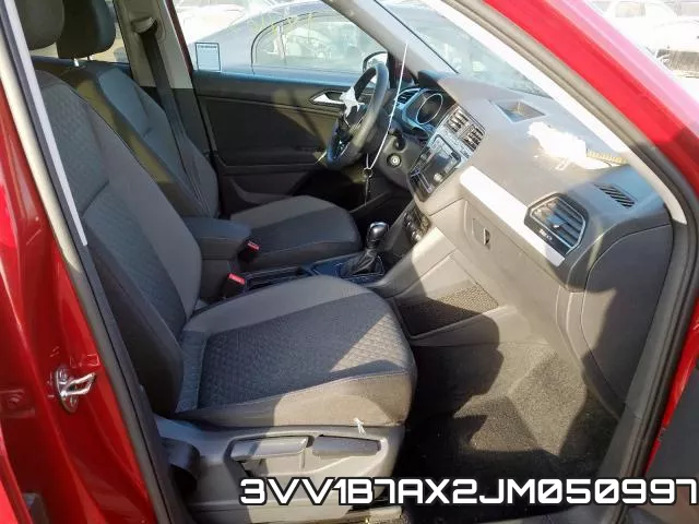 3VV1B7AX2JM050997_5.webp
