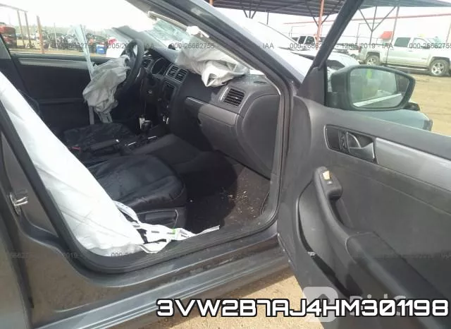 3VW2B7AJ4HM301198