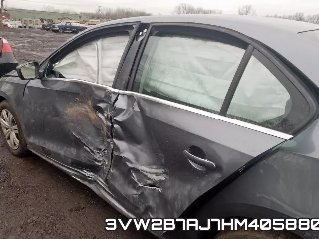 3VW2B7AJ7HM405880_9.webp