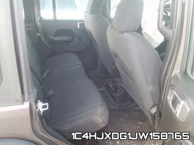 1C4HJXDG1JW158765_6.webp