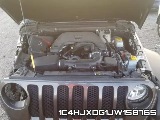 1C4HJXDG1JW158765_7.webp