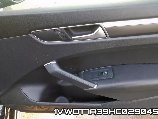 1VWDT7A39HC029045_9.webp