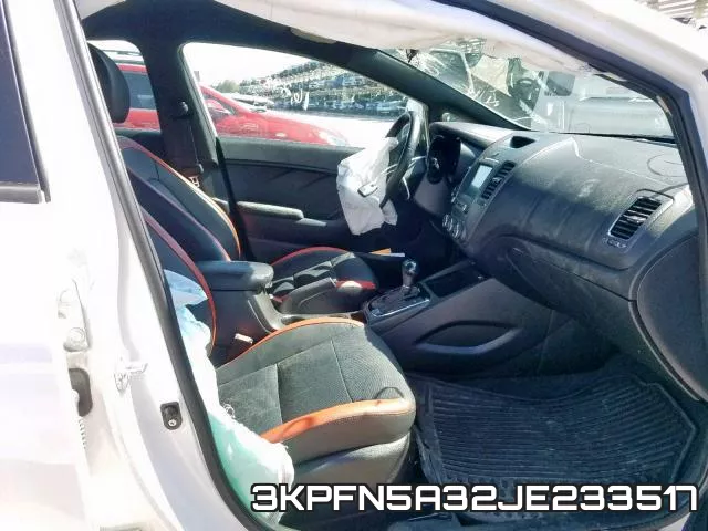 3KPFN5A32JE233517_5.webp