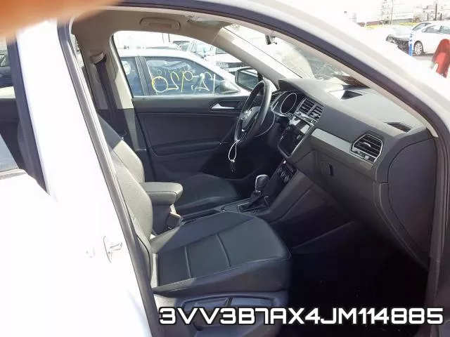 3VV3B7AX4JM114885_5.webp
