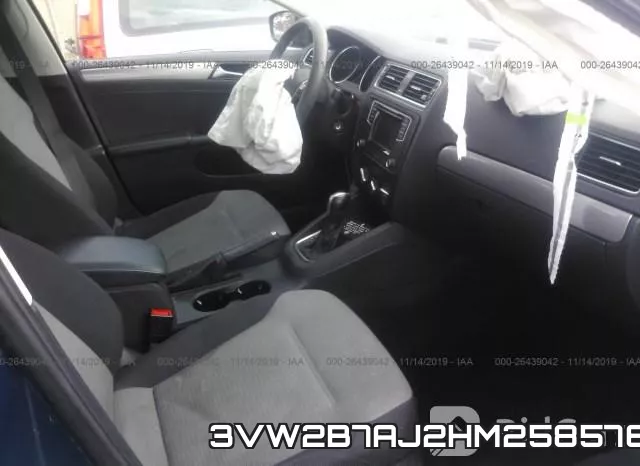 3VW2B7AJ2HM258576_5.webp