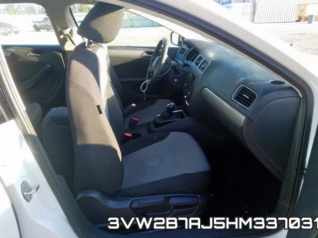 3VW2B7AJ5HM337031