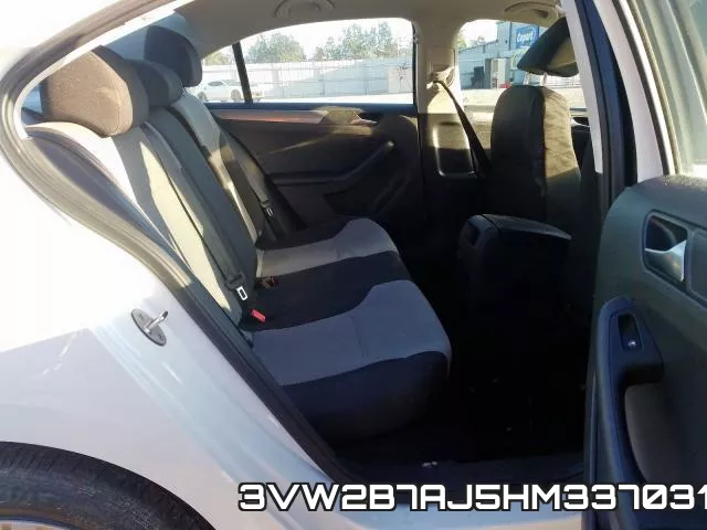 3VW2B7AJ5HM337031_6.webp