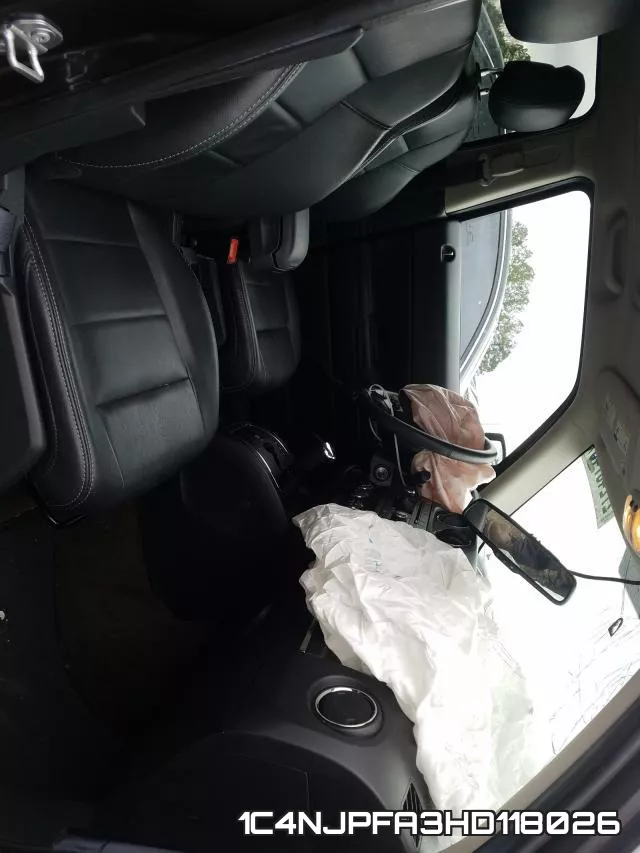 1C4NJPFA3HD118026_5.webp