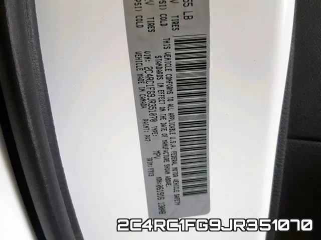 2C4RC1FG9JR351070_10.webp