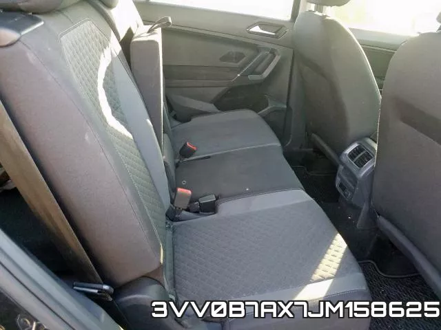 3VV0B7AX7JM158625_6.webp
