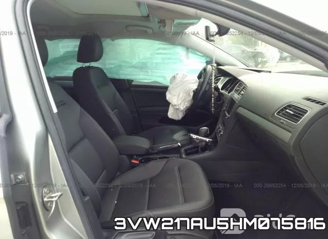 3VW217AU5HM075816_5.webp