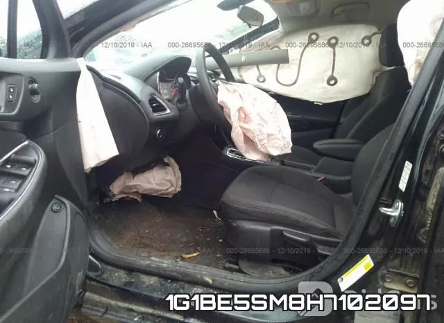 1G1BE5SM8H7102097_5.webp