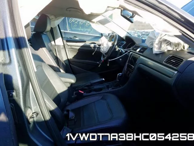 1VWDT7A38HC054258_5.webp