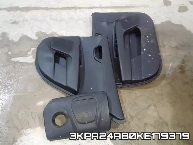 3KPA24AB0KE179379_9.webp
