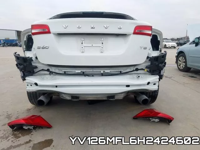 YV126MFL6H2424602_9.webp