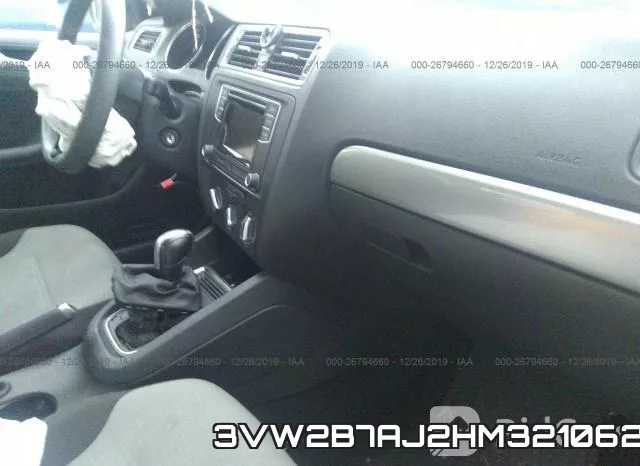 3VW2B7AJ2HM321062_5.webp