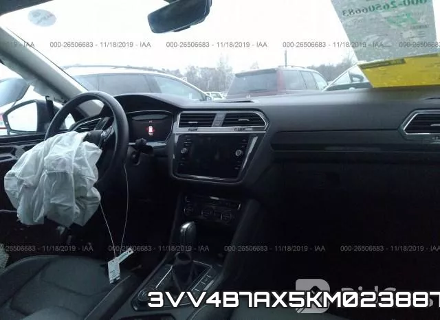 3VV4B7AX5KM023887_5.webp
