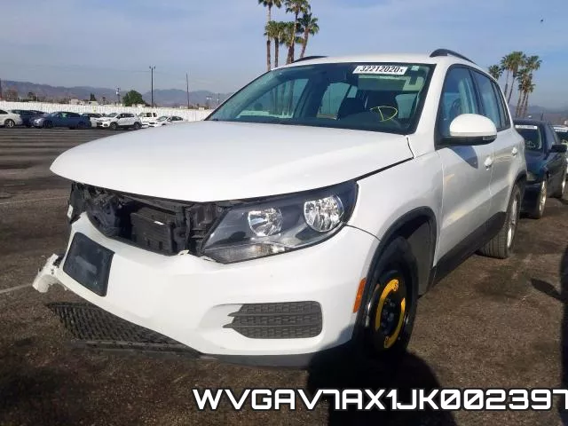 WVGAV7AX1JK002397_2.webp