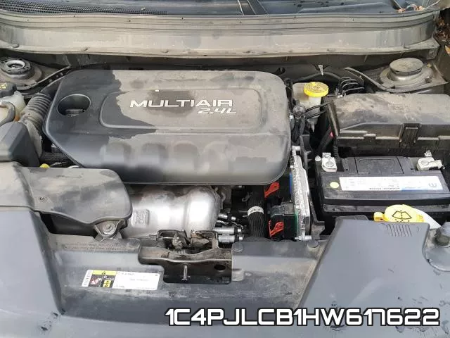1C4PJLCB1HW617622_7.webp