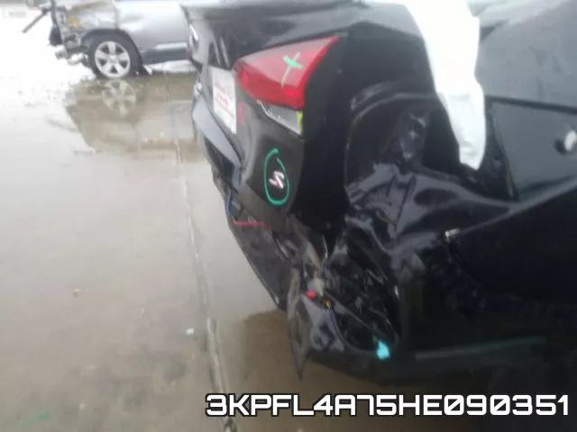 3KPFL4A75HE090351_9.webp