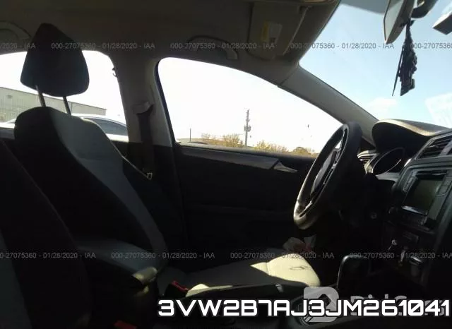 3VW2B7AJ3JM261041_5.webp