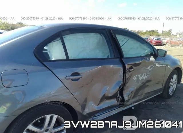 3VW2B7AJ3JM261041_6.webp