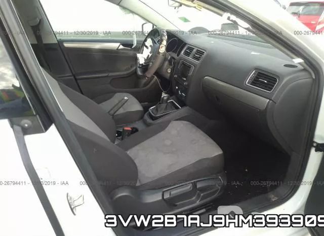 3VW2B7AJ9HM393909