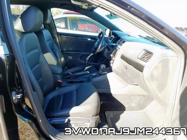 3VWD17AJ9JM244367_5.webp