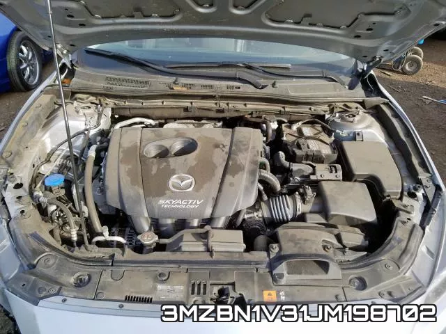 3MZBN1V31JM198702_7.webp