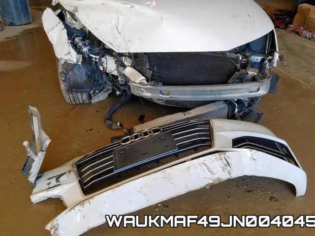 WAUKMAF49JN004045_9.webp
