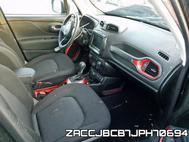 ZACCJBCB7JPH70694_5.webp