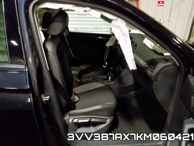 3VV3B7AX7KM060421_5.webp