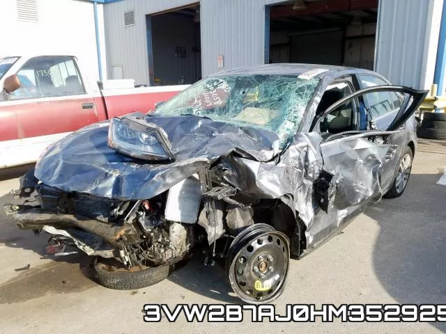 3VW2B7AJ0HM352925_2.webp
