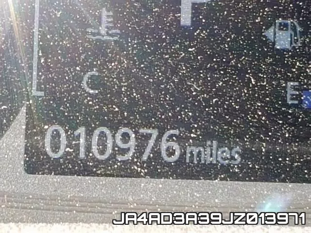 JA4AD3A39JZ013971_8.webp