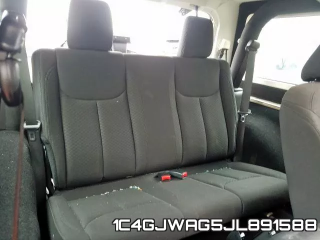 1C4GJWAG5JL891588_6.webp