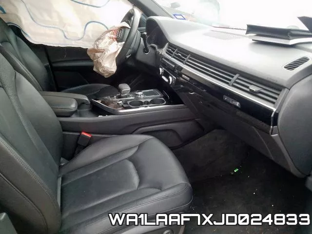 WA1LAAF7XJD024833_5.webp