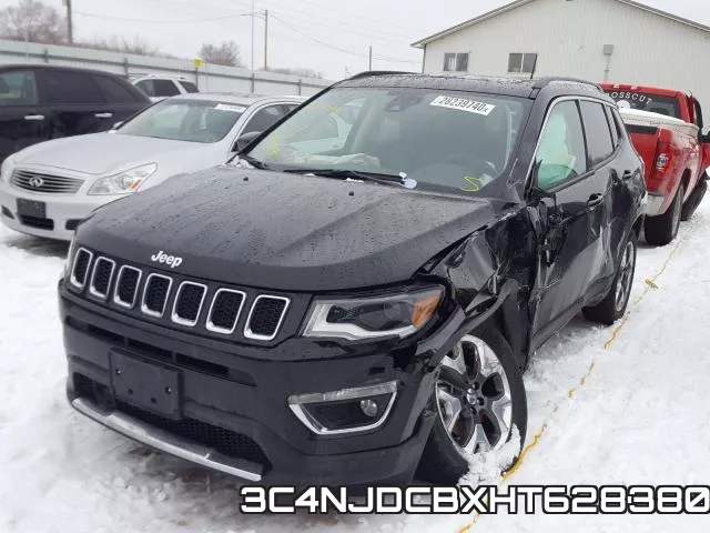 3C4NJDCBXHT628380_2.webp