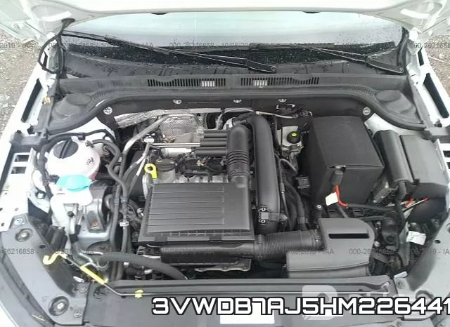 3VWDB7AJ5HM226441_10.webp