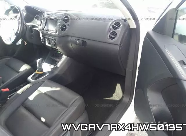 WVGAV7AX4HW501357_5.webp