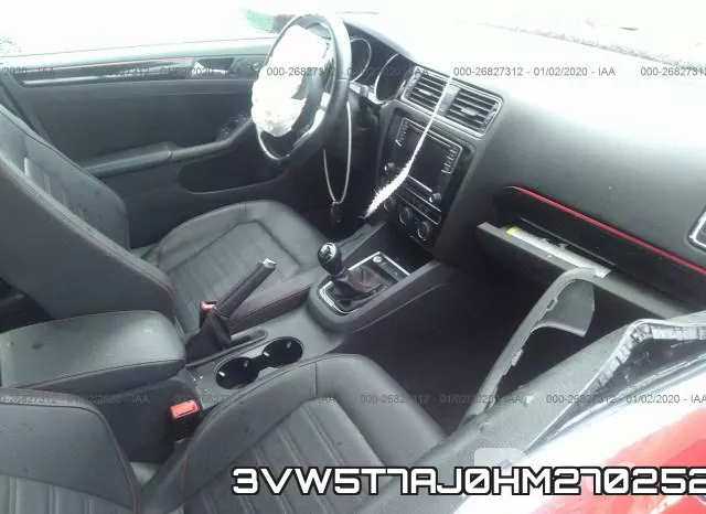3VW5T7AJ0HM270252_5.webp