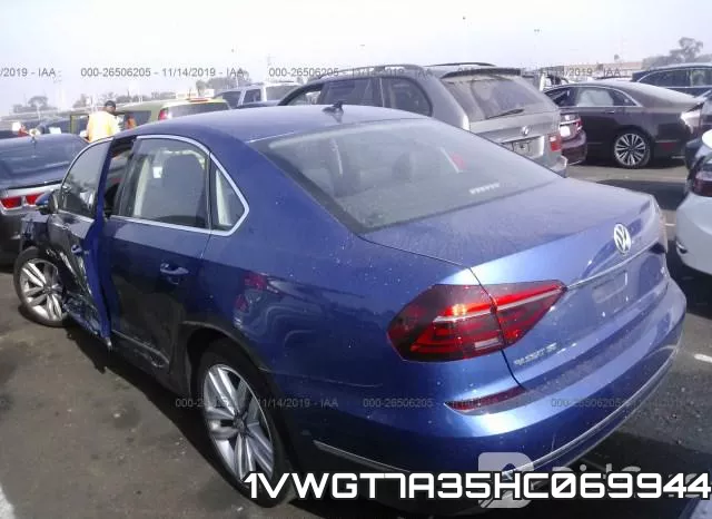 1VWGT7A35HC069944_3.webp