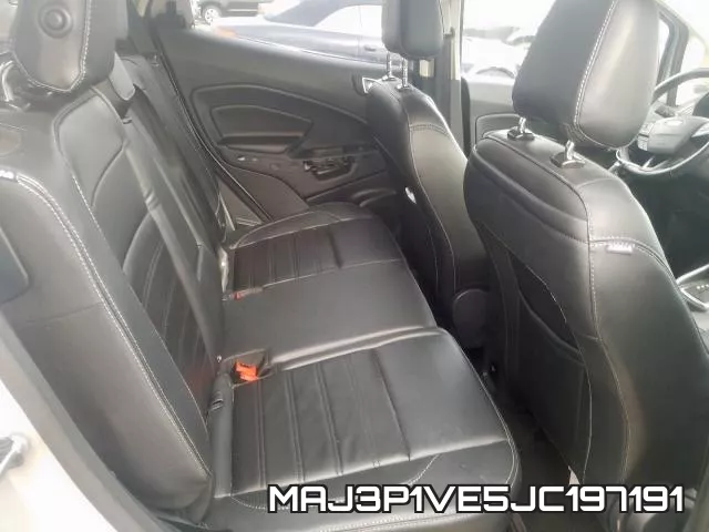 MAJ3P1VE5JC197191_6.webp