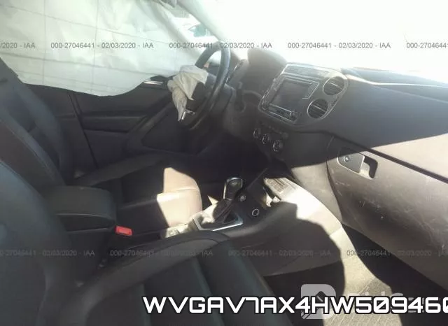WVGAV7AX4HW509460_5.webp